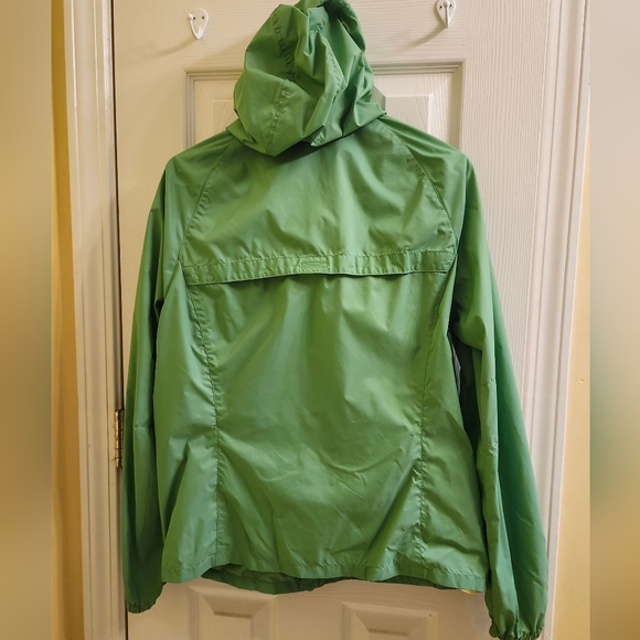 EDDIE BAUER GREEN RAIN JACKET W/ADJUSTABLE HOODIE. SIZE M - Picture 3 of 6